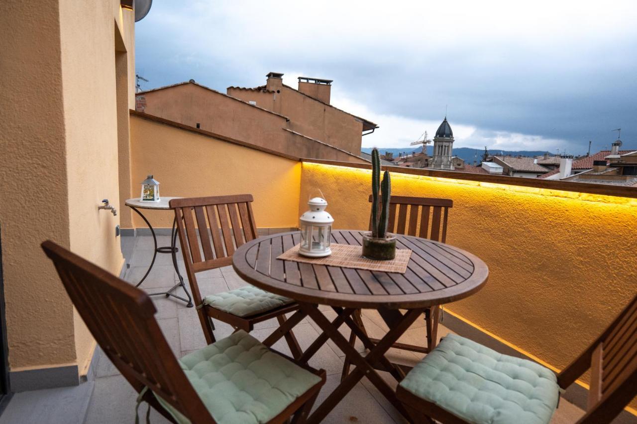 Niu Del Sol Apartment Vic Luaran gambar
