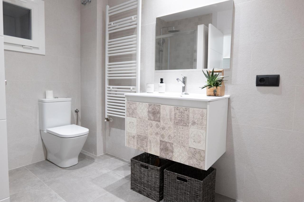 Niu Del Sol Apartment Vic Luaran gambar
