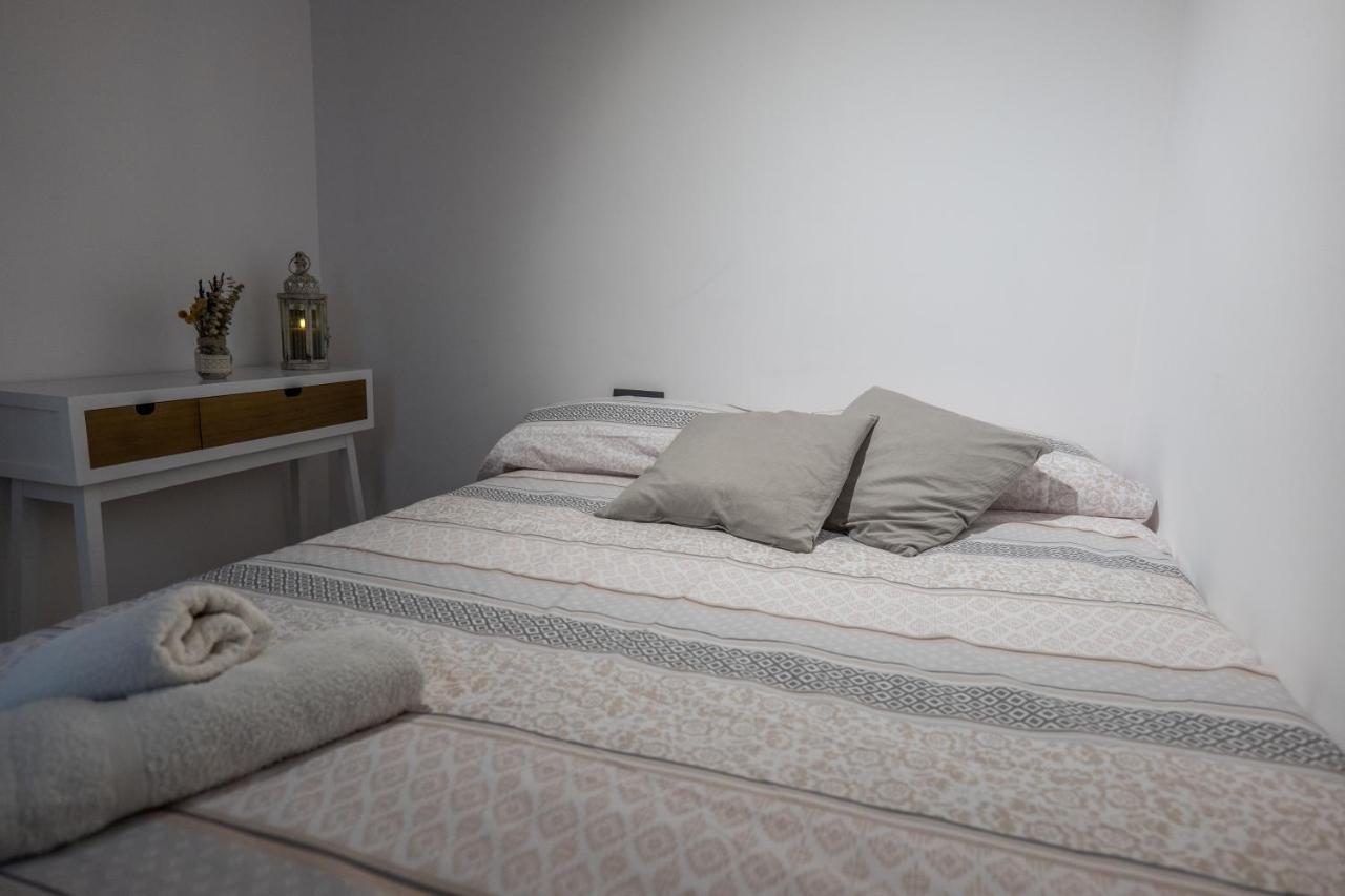 Niu Del Sol Apartment Vic Luaran gambar